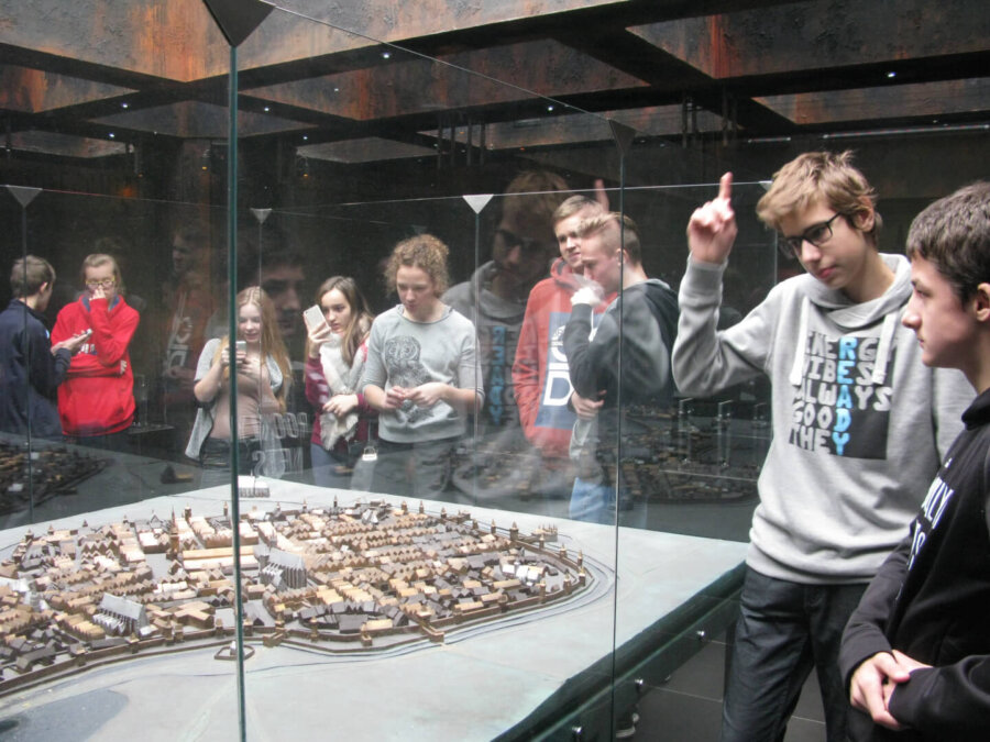 W średniowiecznym mieście- lekcja muzealna