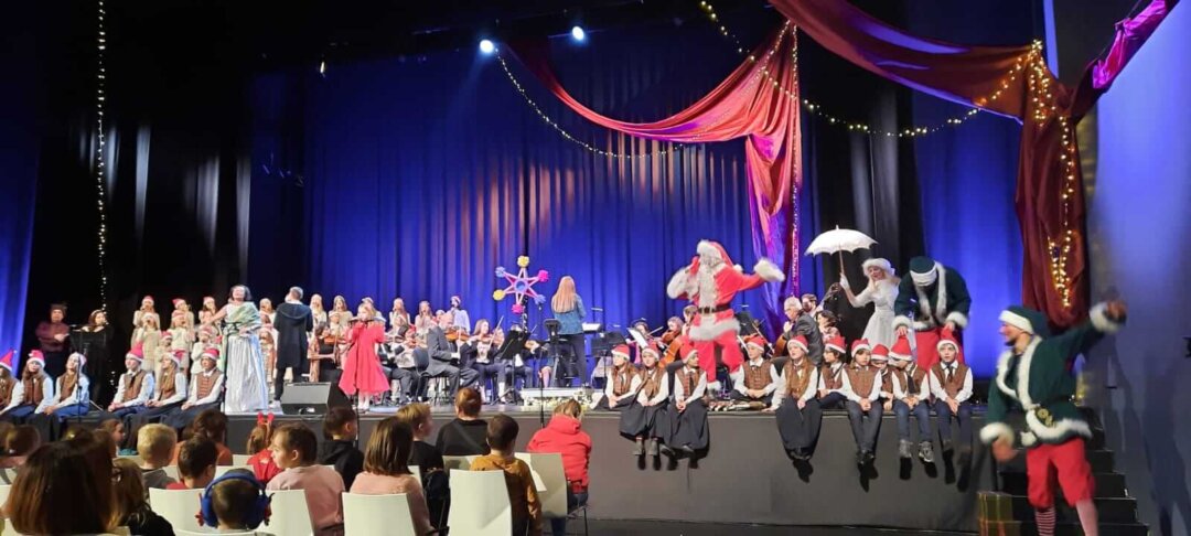 Mikołajkowe wyjście klas pierwszych